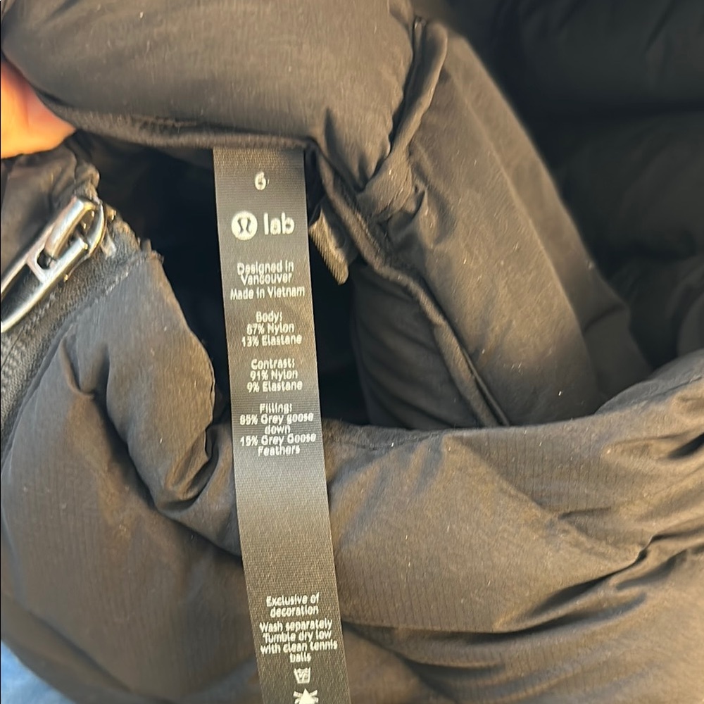 lululemon athletica Black Quilted Hooded Puffer Vest - Picture 3 of 3